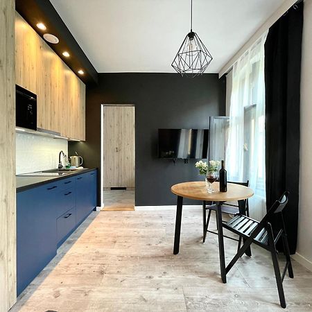 Copernicus Street Apartment - Broken Flowers And Twin Peaks Торунь Екстер'єр фото
