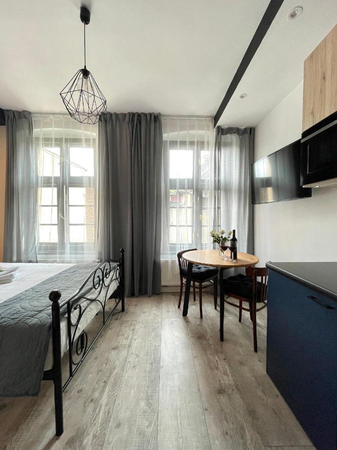 Copernicus Street Apartment - Broken Flowers And Twin Peaks Торунь Екстер'єр фото