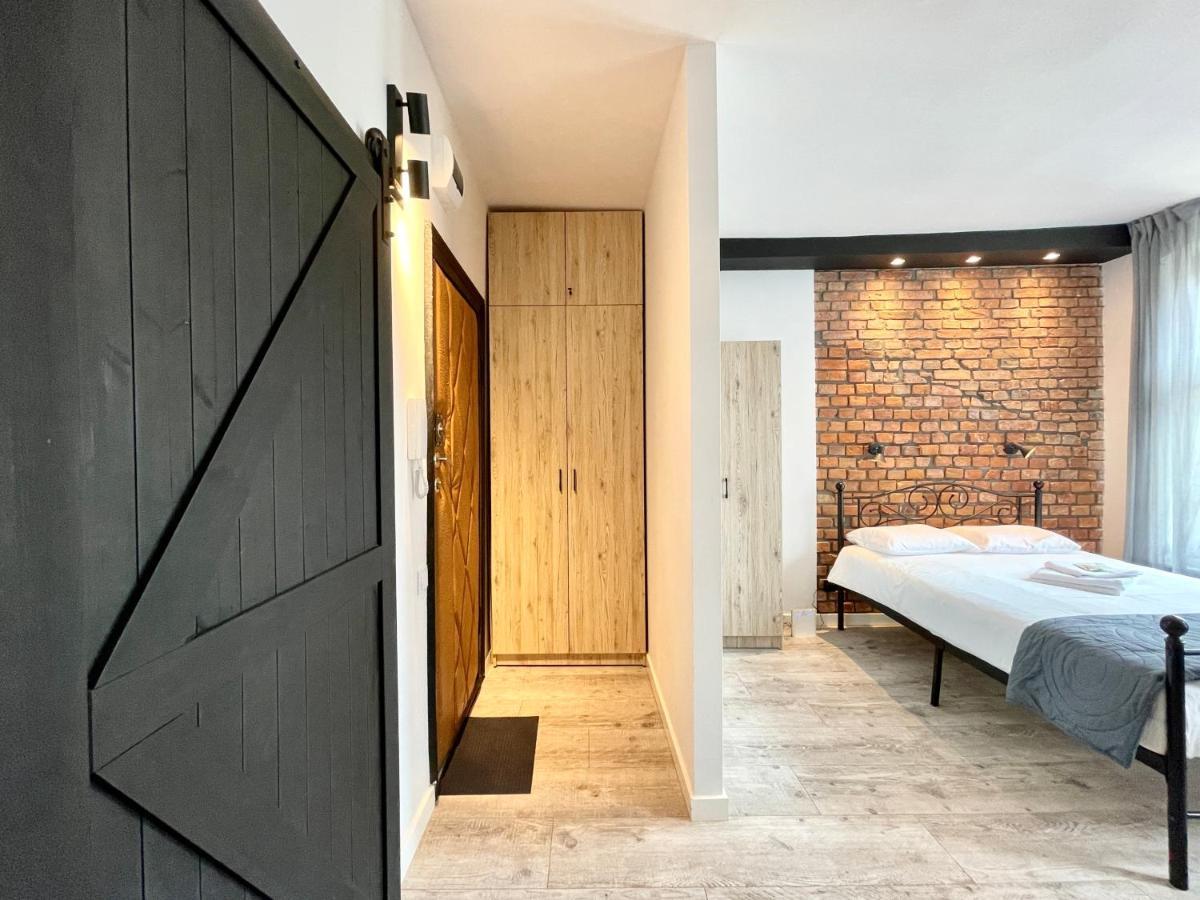 Copernicus Street Apartment - Broken Flowers And Twin Peaks Торунь Екстер'єр фото