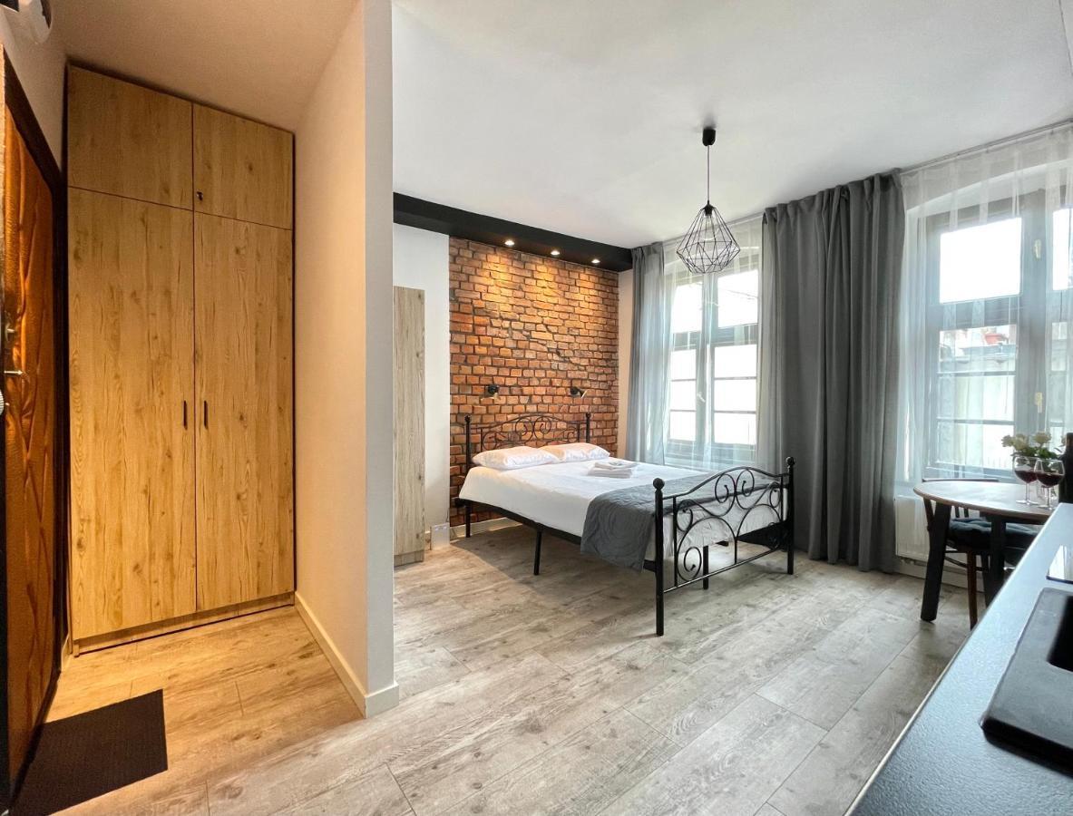 Copernicus Street Apartment - Broken Flowers And Twin Peaks Торунь Екстер'єр фото