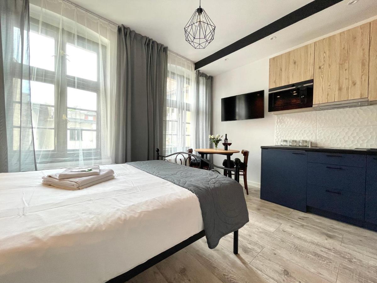 Copernicus Street Apartment - Broken Flowers And Twin Peaks Торунь Екстер'єр фото