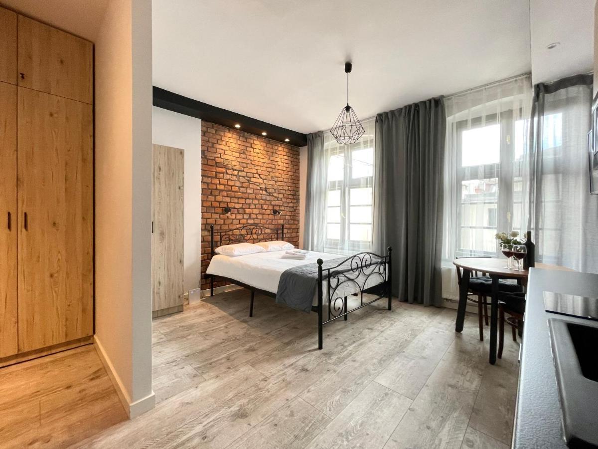 Copernicus Street Apartment - Broken Flowers And Twin Peaks Торунь Екстер'єр фото