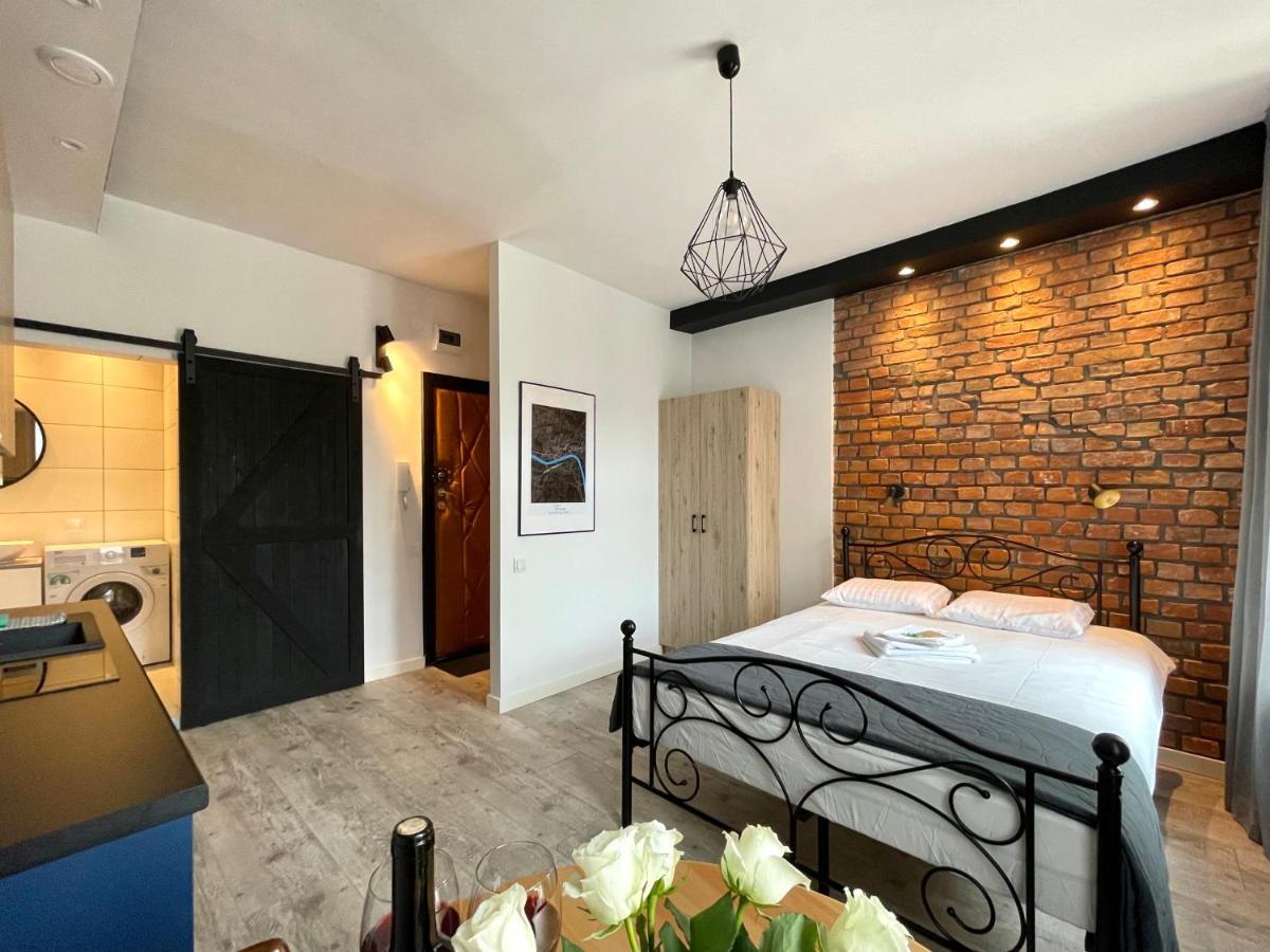Copernicus Street Apartment - Broken Flowers And Twin Peaks Торунь Екстер'єр фото