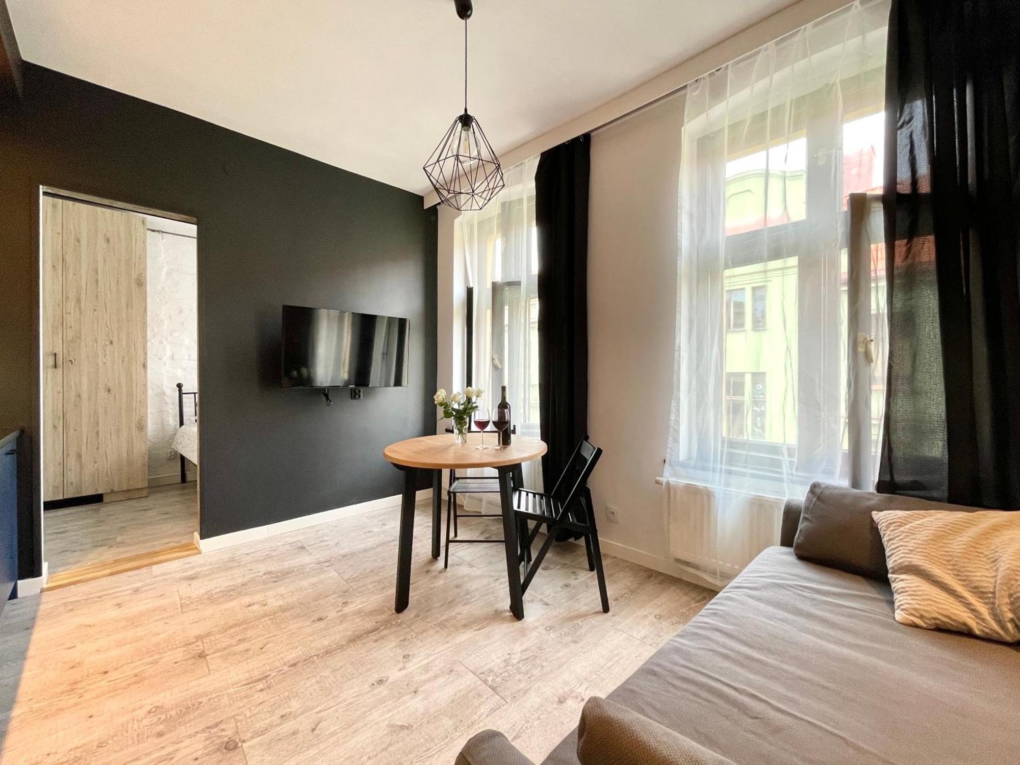 Copernicus Street Apartment - Broken Flowers And Twin Peaks Торунь Екстер'єр фото