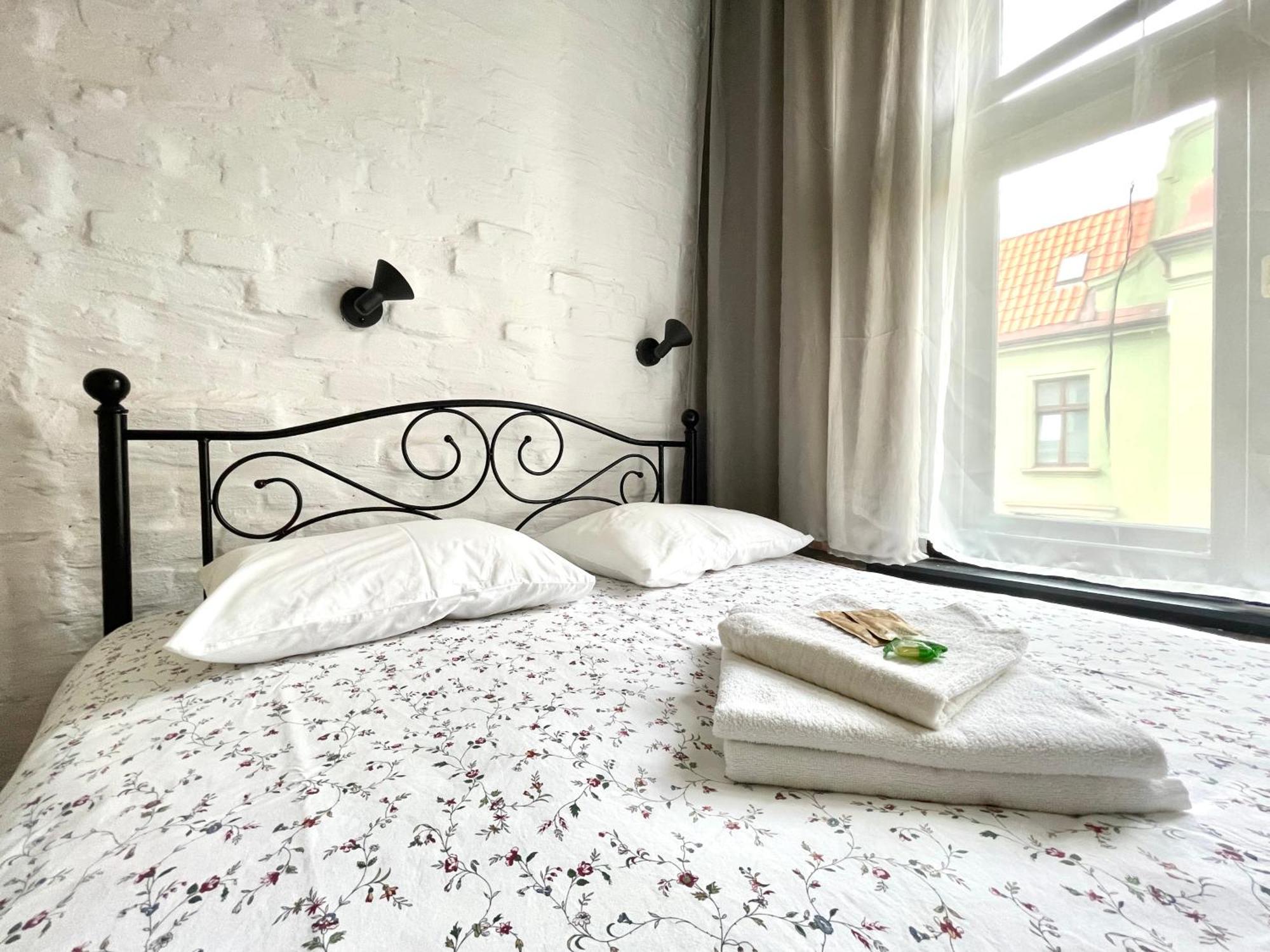 Copernicus Street Apartment - Broken Flowers And Twin Peaks Торунь Екстер'єр фото